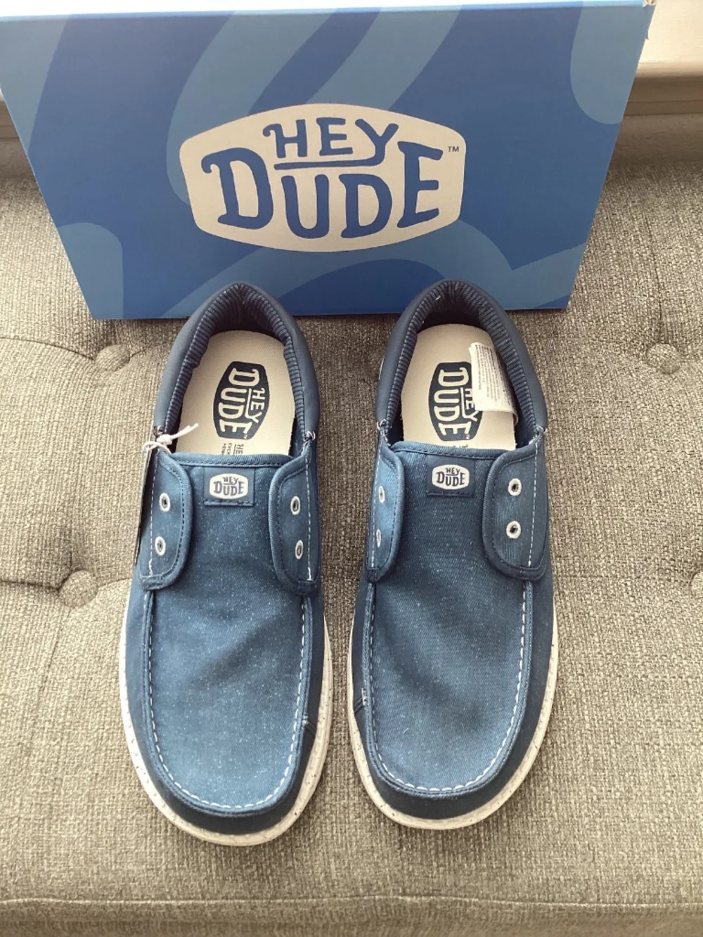 Hey Dude Men's Wally Cru Stretch Canvas Casual Moccasins, size 9